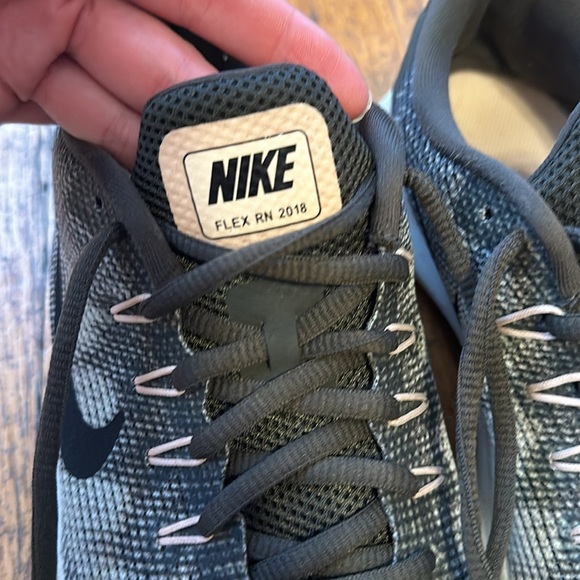 Nike Flex RN 2018 Size 9 - Picture 2 of 6